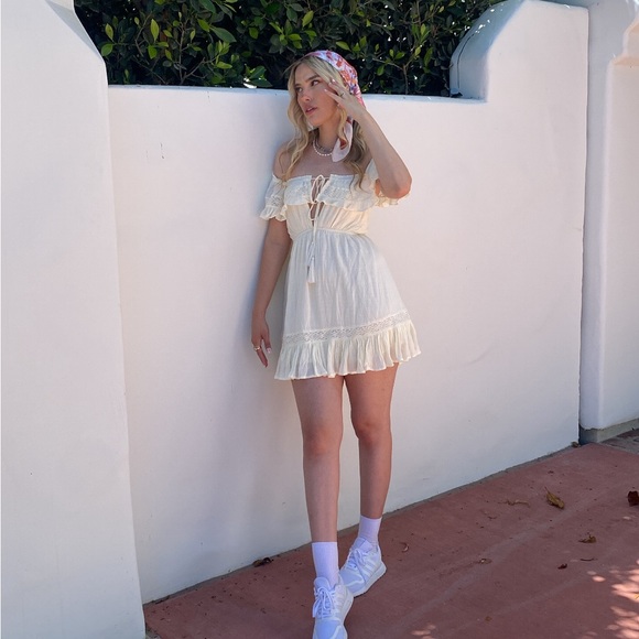 Mini dress - Picture 2 of 8